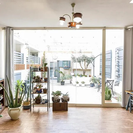 Domo Anna Guest house